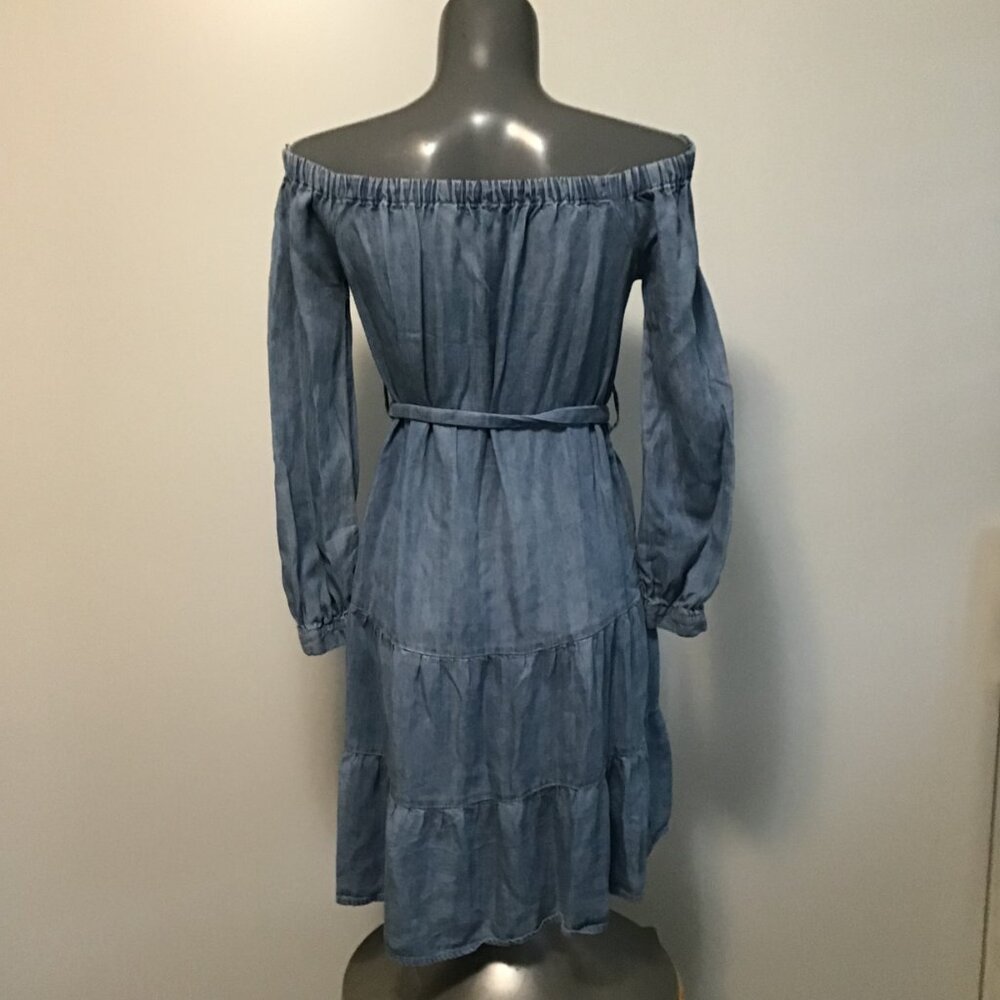 Velvet Heart Off Shoulder Dress with Tiered Skirt  Size XS - Picture 4 of 11